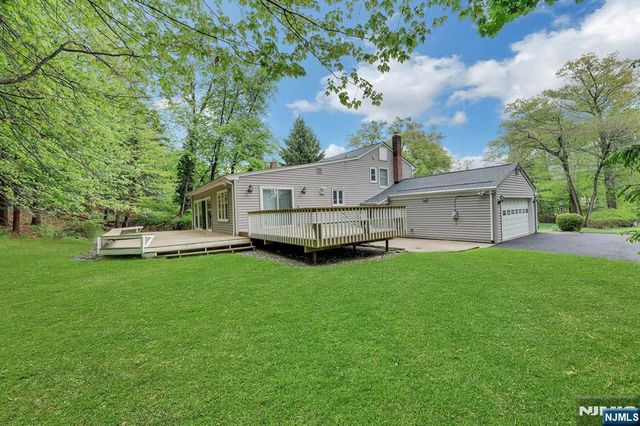 787 Winding Way, River Vale, NJ 07675