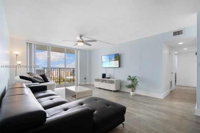 2780 NE 183rd St 2009, Aventura, FL 33160