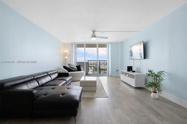 2780 NE 183rd St 2009, Aventura, FL 33160