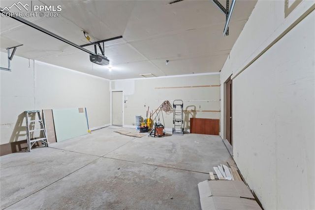 6820 Dauntless Court, Colorado Springs, CO 80919