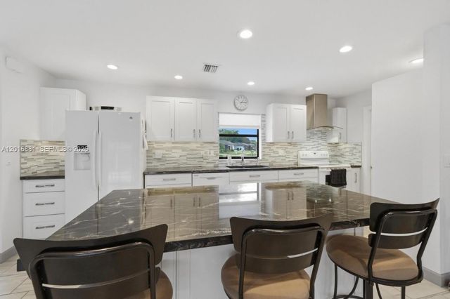6455 Hitchin Post Way, Delray Beach, FL 33484