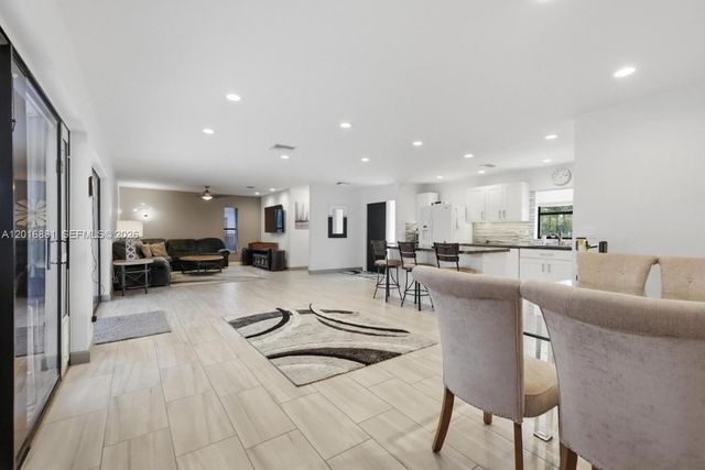 6455 Hitchin Post Way, Delray Beach, FL 33484