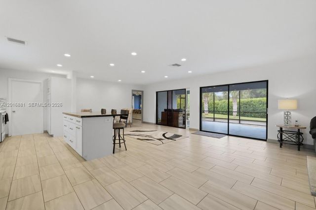 6455 Hitchin Post Way, Delray Beach, FL 33484