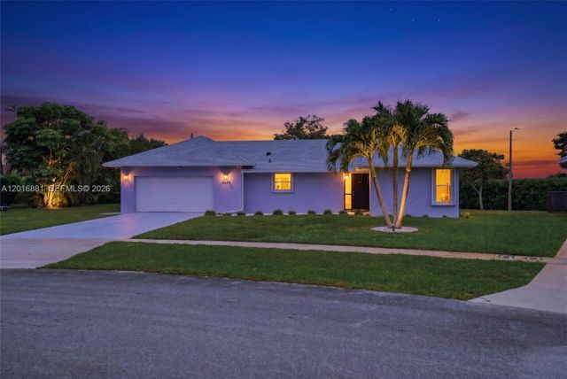 6455 Hitchin Post Way, Delray Beach, FL 33484