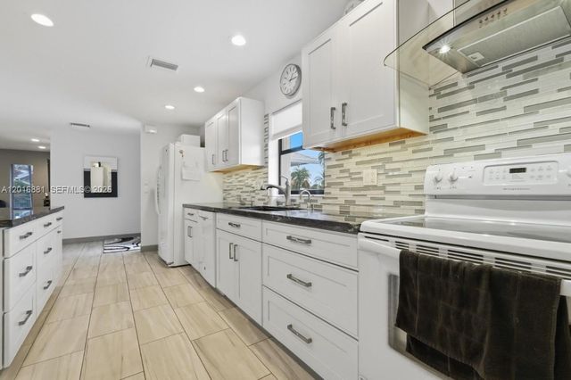 6455 Hitchin Post Way, Delray Beach, FL 33484
