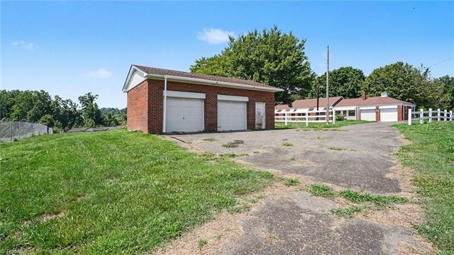 1940 Gold Hill Road, Asheboro, NC 27205