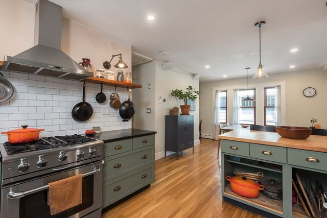 11 Eugenia Rd, Boston, MA 02131