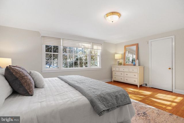 923 WINDING LN, Media, PA 19063