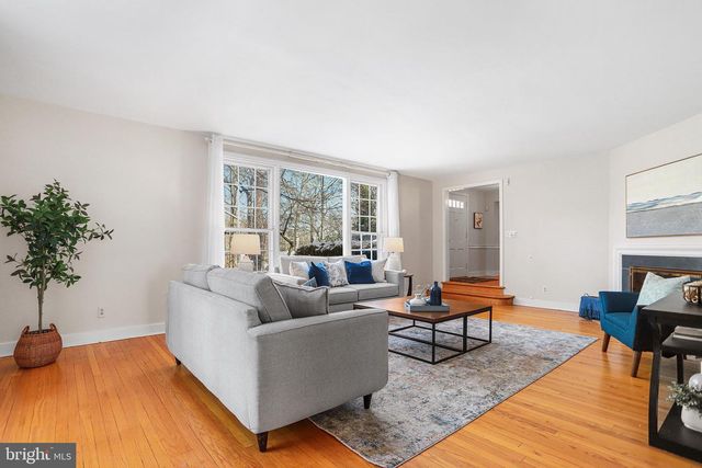 923 WINDING LN, Media, PA 19063