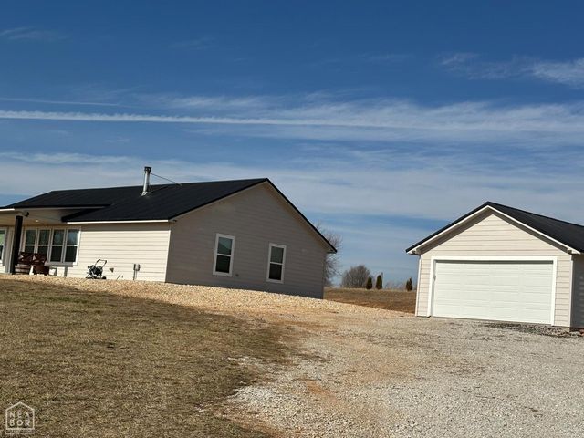 1779 NC 1600, Compton, AR 72624