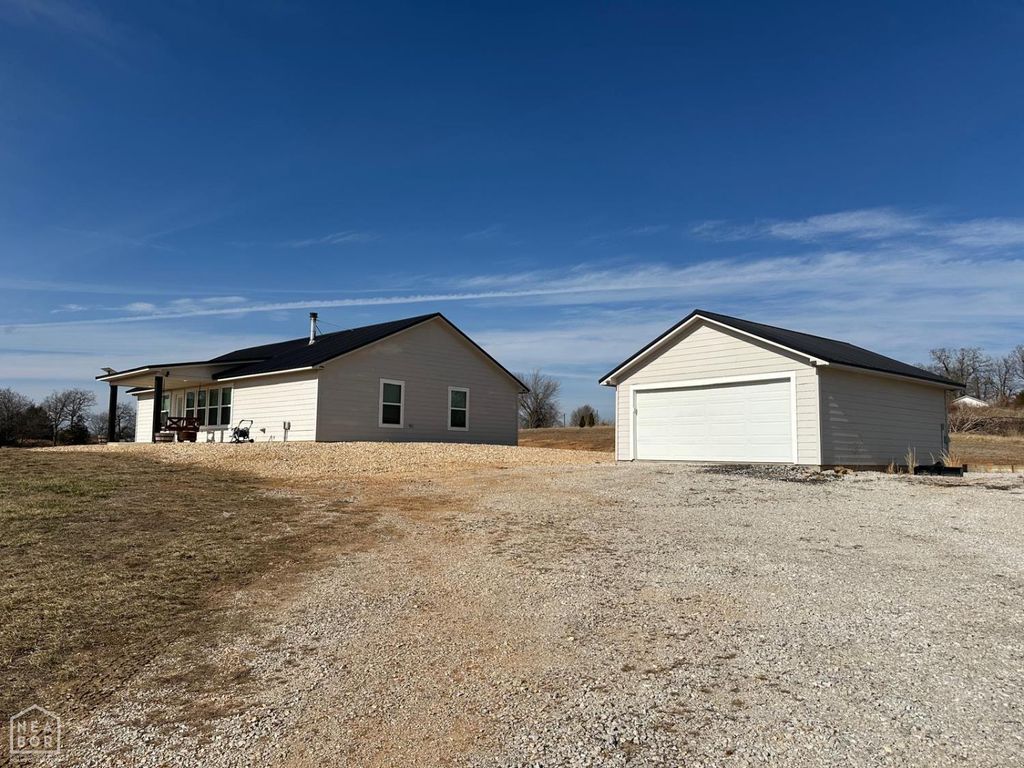 1779 NC 1600, Compton, AR 72624