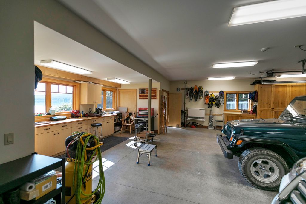 Address unavailable. photo 26