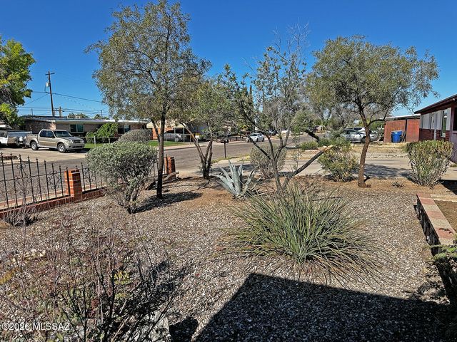4917 E 23rd Street, Tucson, AZ 85711
