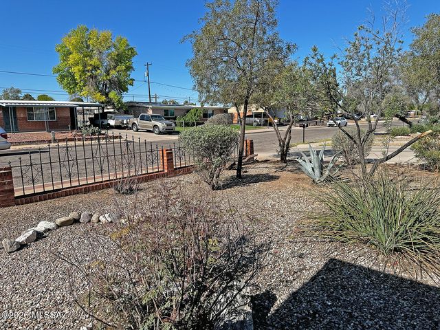 4917 E 23rd Street, Tucson, AZ 85711