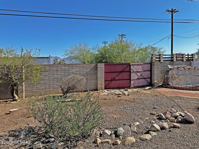 4917 E 23rd Street, Tucson, AZ 85711