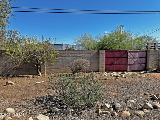 4917 E 23rd Street, Tucson, AZ 85711