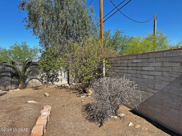 4917 E 23rd Street, Tucson, AZ 85711