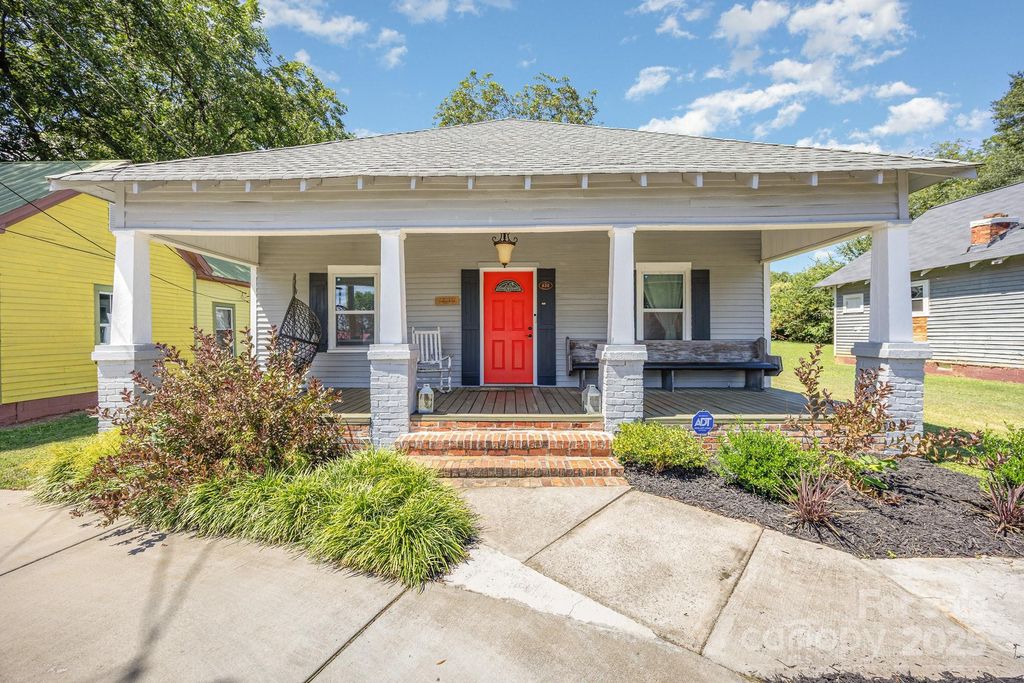 820 Hargrave Street, Lexington, NC 27292