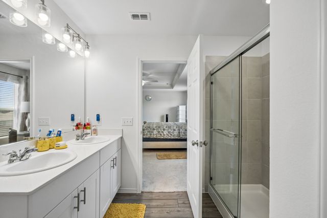 1633 Ackerly Drive, Forney, TX 75126