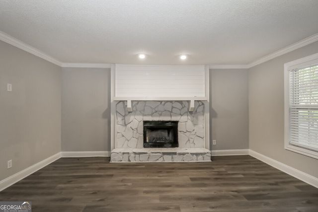 565 Bells Ferry Place, Acworth, GA 30102