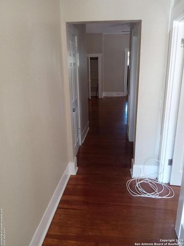 253 Post Ave Apt 2, San Antonio, TX 78215