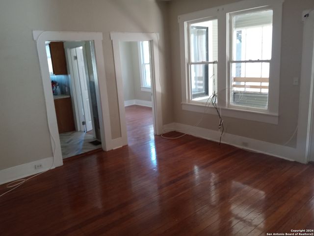 253 Post Ave Apt 2, San Antonio, TX 78215