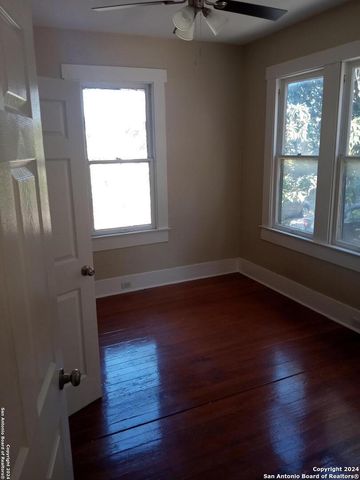 253 Post Ave Apt 2, San Antonio, TX 78215