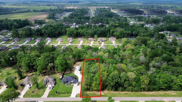 134 County Road 6606, Dayton, TX 77535