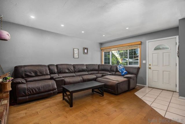 534 Tam O Shanter Dr, San Marcos, CA 92069