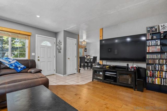 534 Tam O Shanter Dr, San Marcos, CA 92069