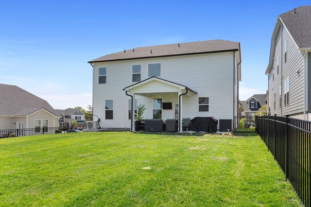1003 Lionheart Dr, Hermitage, TN 37076