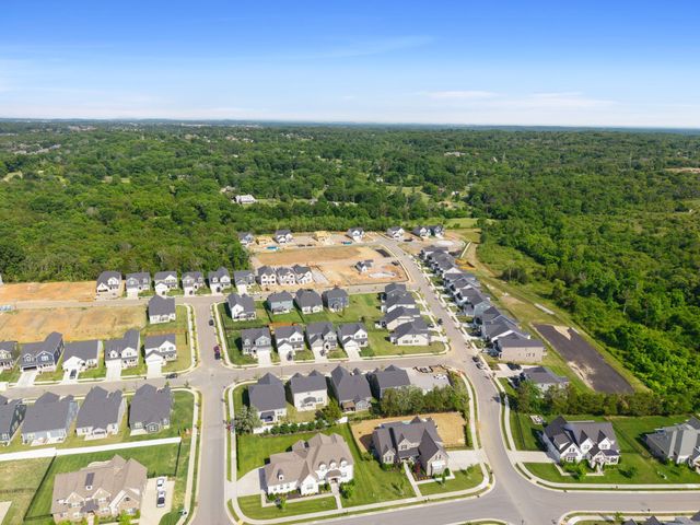 1003 Lionheart Dr, Hermitage, TN 37076