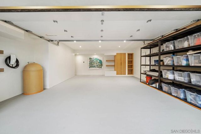 7376 Fay Ave, La Jolla, CA 92037