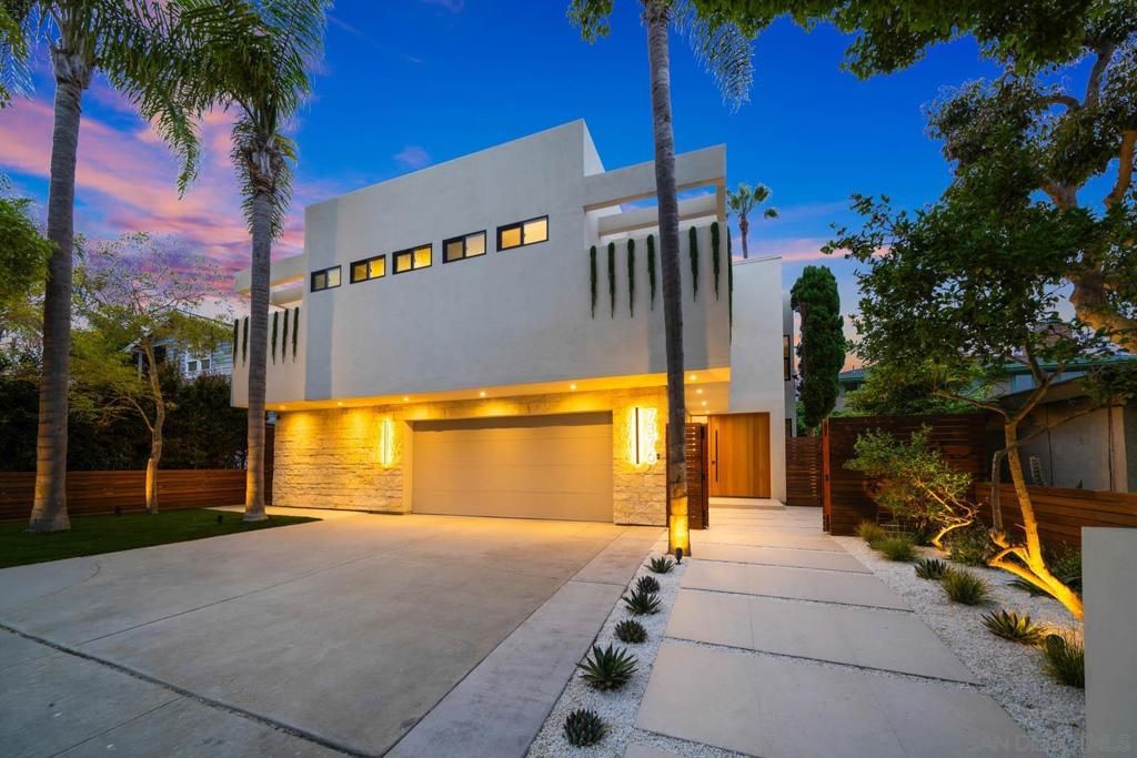 7376 Fay Ave, La Jolla, CA 92037