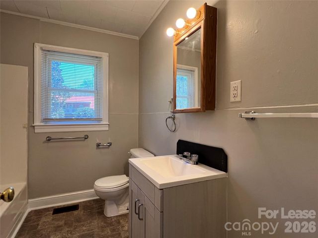 111 Hilltop Street, Mount Holly, NC 28120