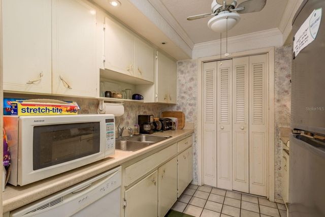 2630 PEARCE DRIVE 102, Clearwater, FL 33764