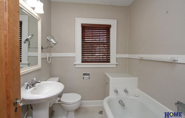 3028 Puritan Avenue, Lincoln, NE 68502