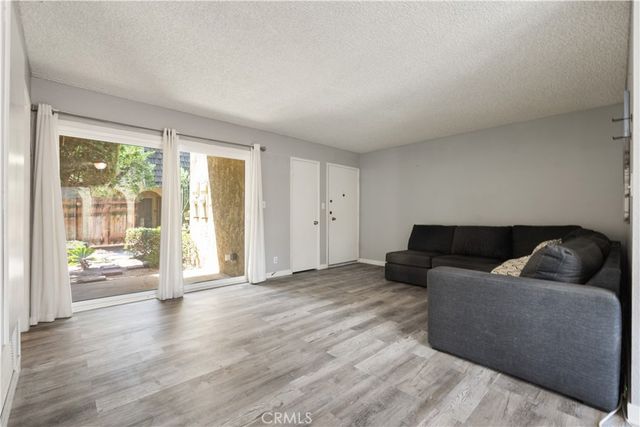 303 W Linda Vista Avenue 19, Alhambra, CA 91801