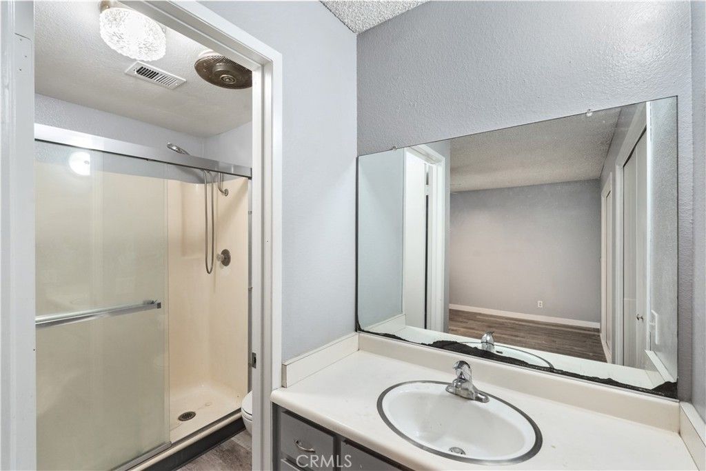 Image 12 of property listing at 303 W Linda Vista Avenue 19, Alhambra, CA 91801
