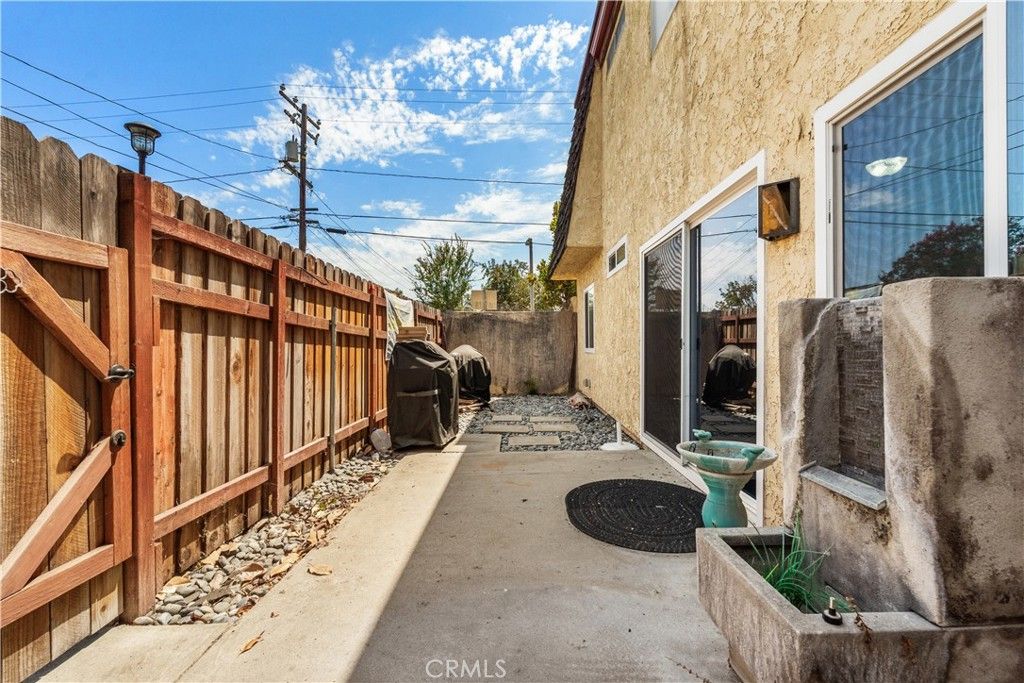 Image 18 of property listing at 303 W Linda Vista Avenue 19, Alhambra, CA 91801