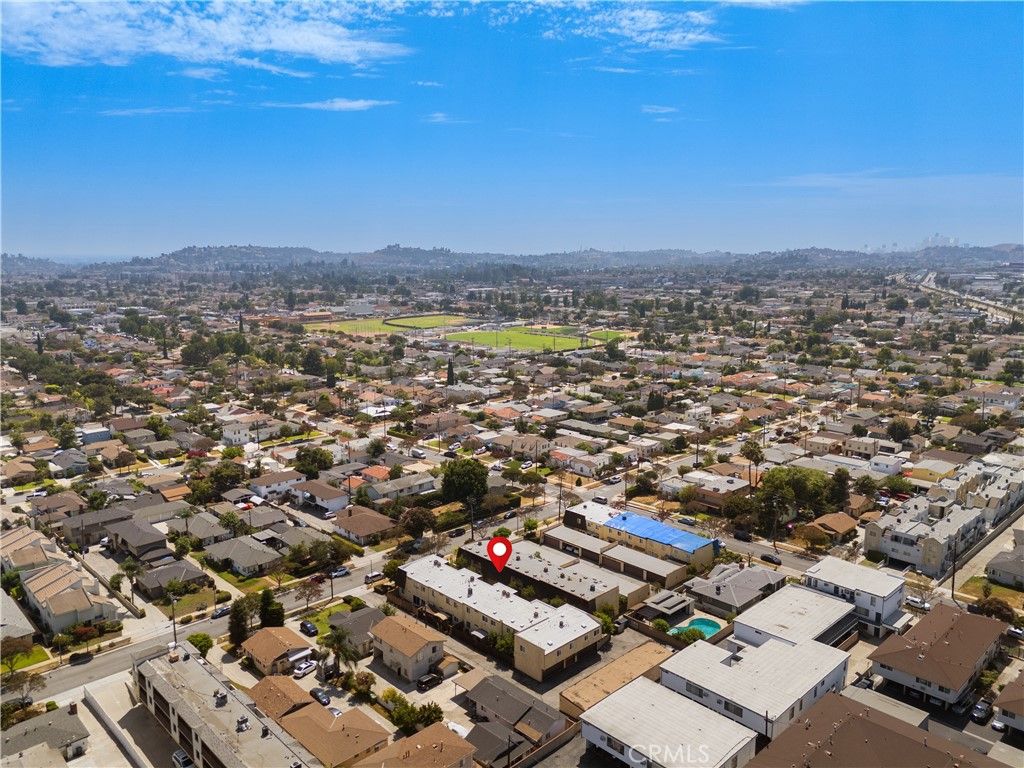 Image 23 of property listing at 303 W Linda Vista Avenue 19, Alhambra, CA 91801