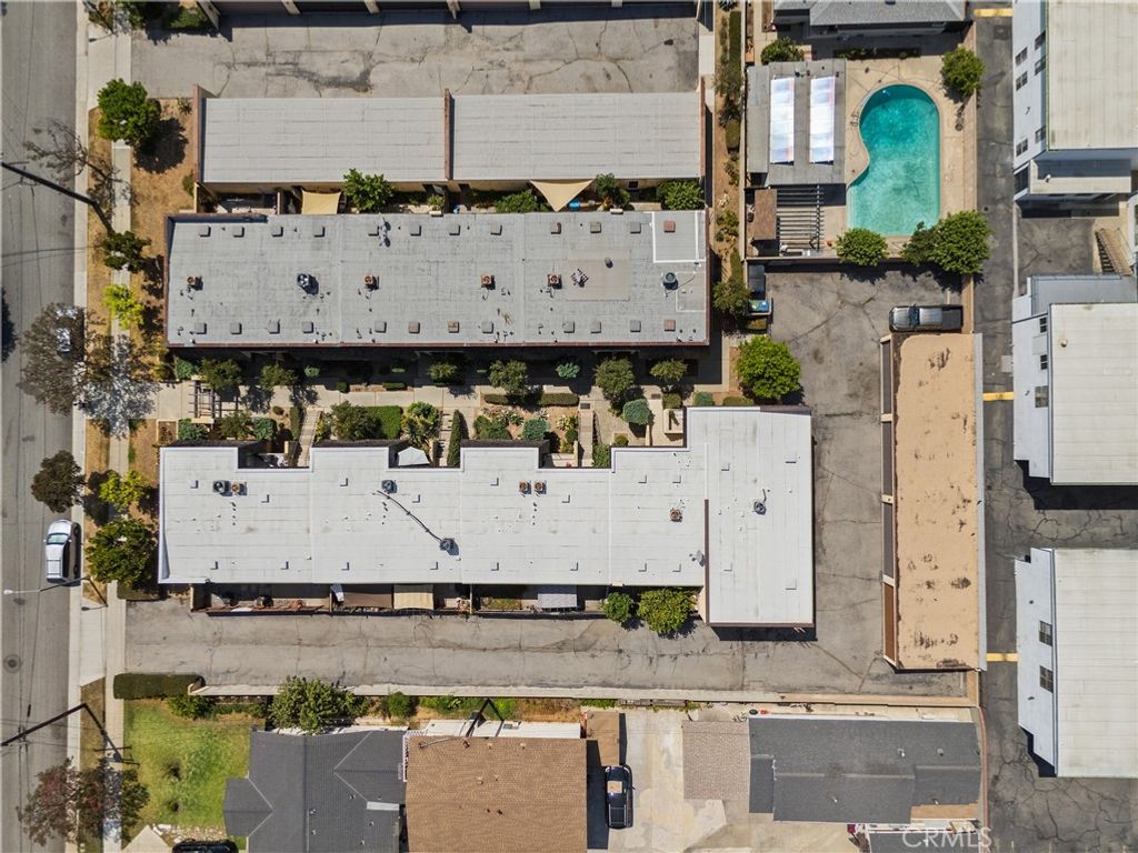 Image 26 of property listing at 303 W Linda Vista Avenue 19, Alhambra, CA 91801