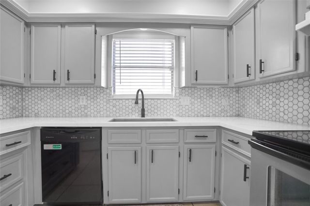 5515 Enchanted Timbers Drive, Humble, TX 77346