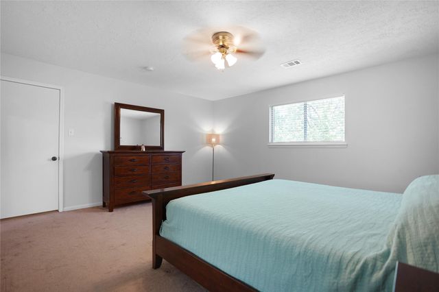 5515 Enchanted Timbers Drive, Humble, TX 77346