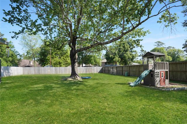 5515 Enchanted Timbers Drive, Humble, TX 77346