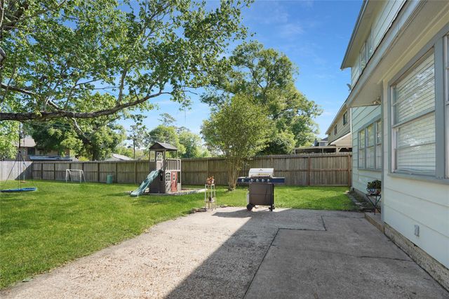 5515 Enchanted Timbers Drive, Humble, TX 77346