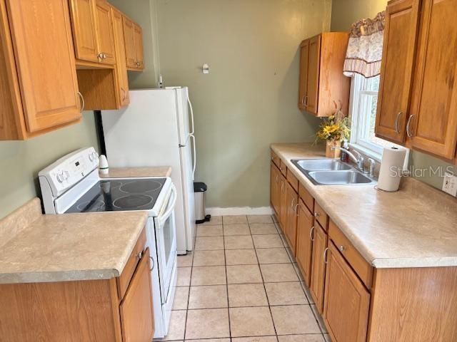 129 W UNIVERSITY AVENUE, Orange City, FL 32763