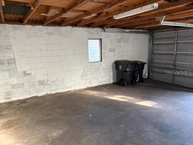 129 W UNIVERSITY AVENUE, Orange City, FL 32763