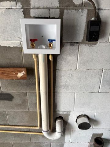 129 W UNIVERSITY AVENUE, Orange City, FL 32763