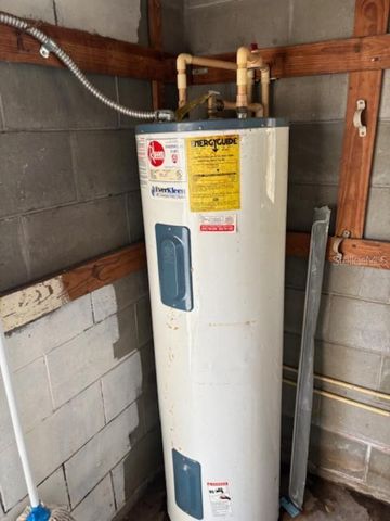 129 W UNIVERSITY AVENUE, Orange City, FL 32763